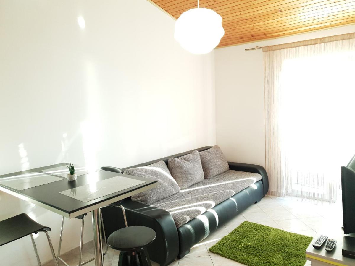 Apartmani Dalmatinka Metajna Exteriér fotografie