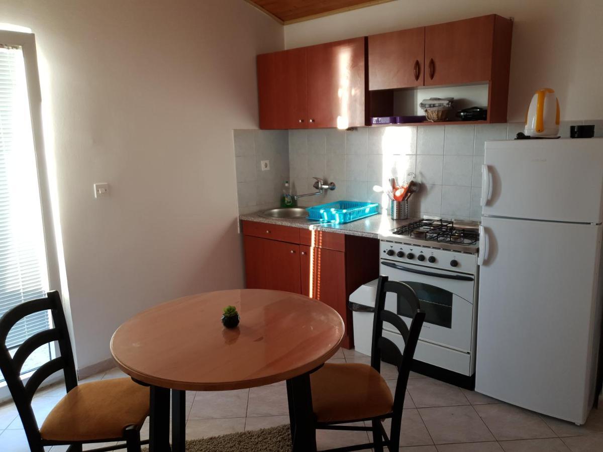 Apartmani Dalmatinka Metajna Exteriér fotografie