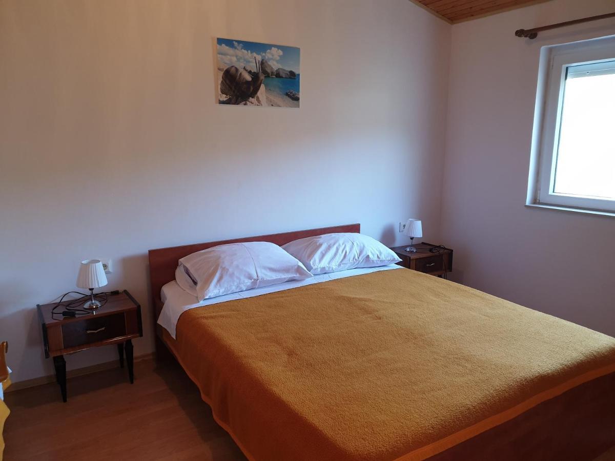 Apartmani Dalmatinka Metajna Exteriér fotografie