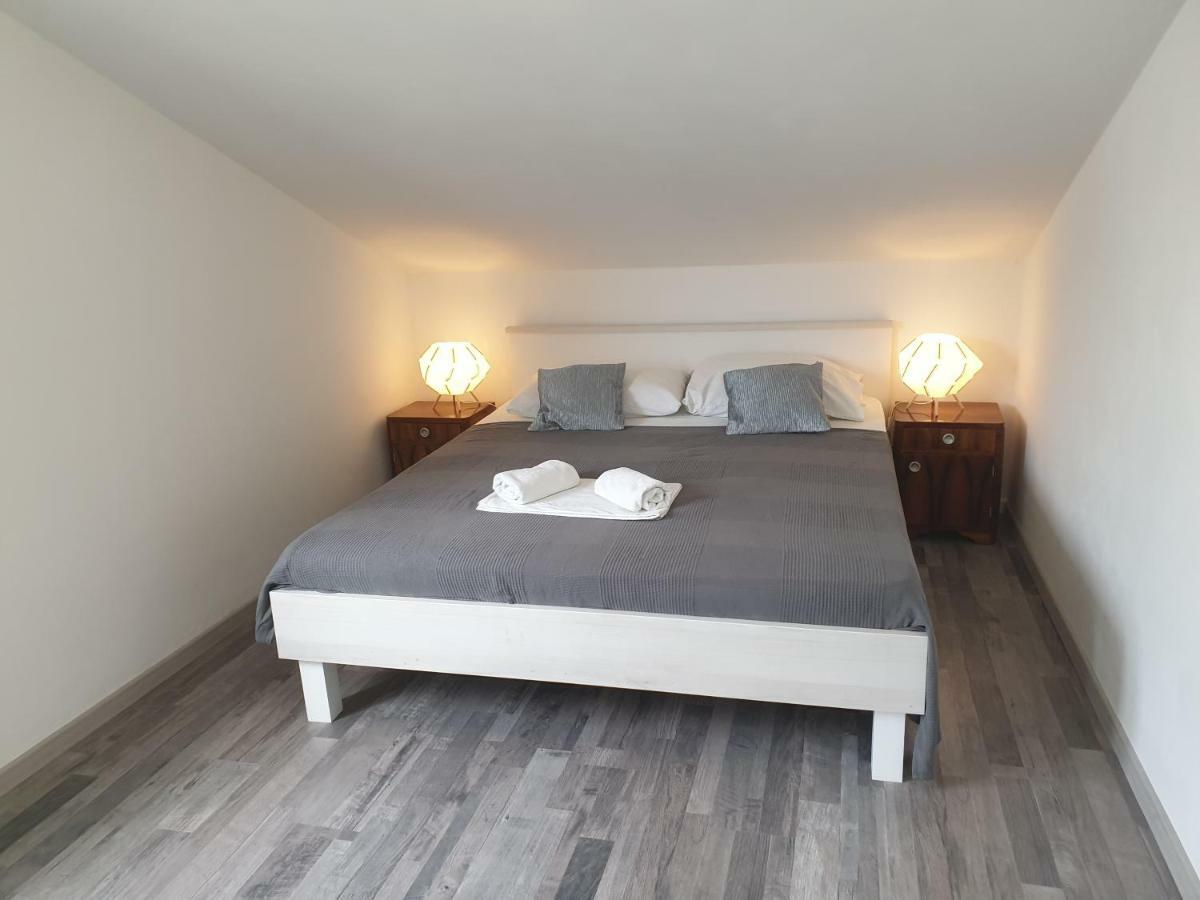 Apartmani Dalmatinka Metajna Exteriér fotografie
